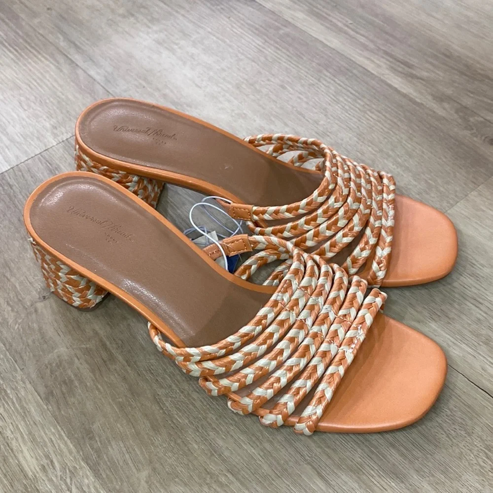 NEW Women’s Universal Thread Rachel Sandals - Picture 1 of 3